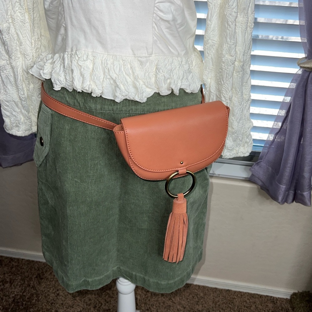 Chic American Eagle Brown Belt Bag with Tassel